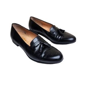 Salvatore Ferragamo women's black leather tassel oxfords Size 9.5D